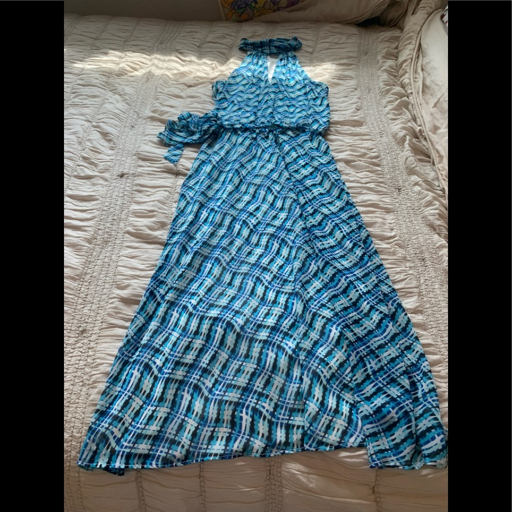 Calvin Klein Midi Keyhole dress